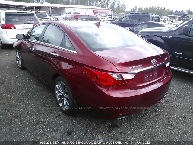 5NPEC4AB5CH497171 - 2012 HYUNDAI SONATA SE/LIMITED RED photo 3