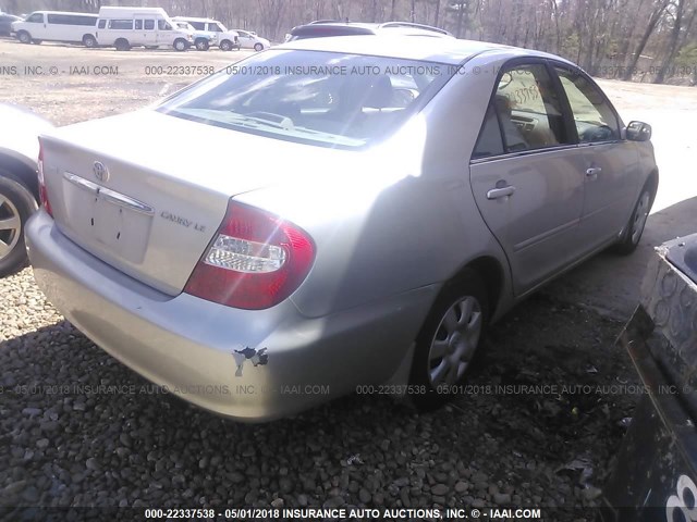 4T1BE32K13U767309 - 2003 TOYOTA CAMRY LE/XLE/SE ვერცხლისფერი ფოტო 4