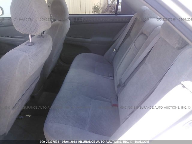 4T1BE32K13U767309 - 2003 TOYOTA CAMRY LE/XLE/SE ვერცხლისფერი ფოტო 8