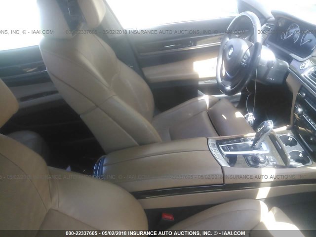 WBAKC8C5XCC436828 - 2012 BMW 750 LXI WHITE photo 5
