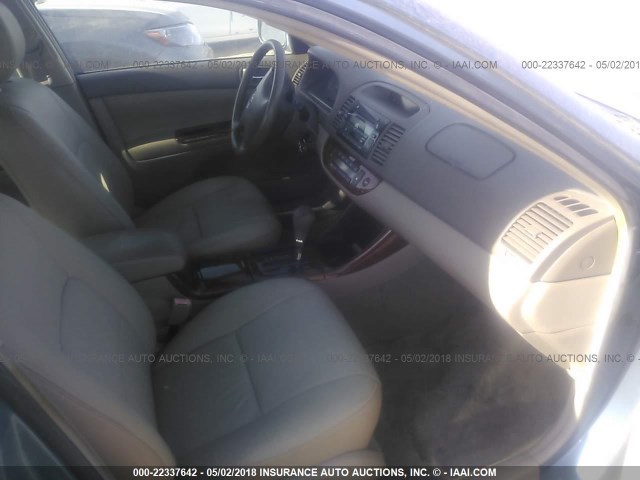 JTDBE32K830152588 - 2003 TOYOTA CAMRY LE/XLE 浅蓝色 照片 5