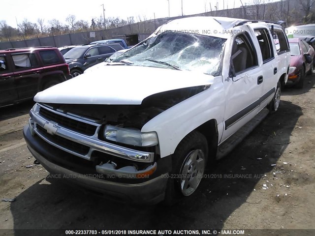 3GNFK16ZX4G177485 - 2004 CHEVROLET SUBURBAN K1500 WHITE photo 2