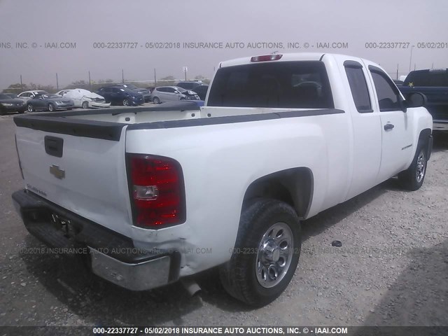 1GCEC19XX7Z653380 - 2007 CHEVROLET SILVERADO C1500 CLASSIC WHITE photo 4