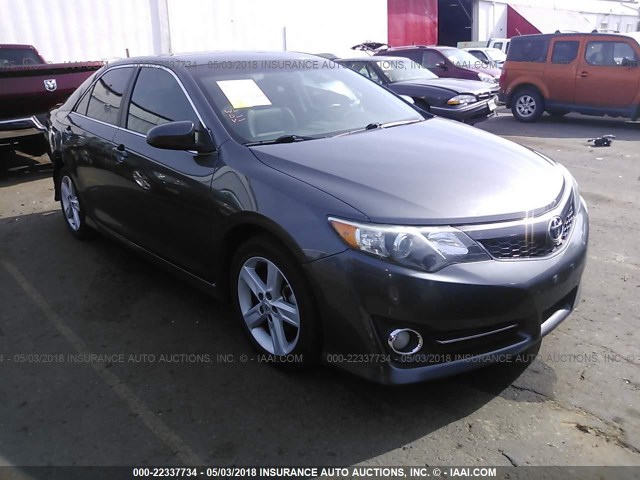 4T1BF1FK6CU198632 - 2012 TOYOTA CAMRY SE/LE/XLE ნაცრისფერი ფოტო 1