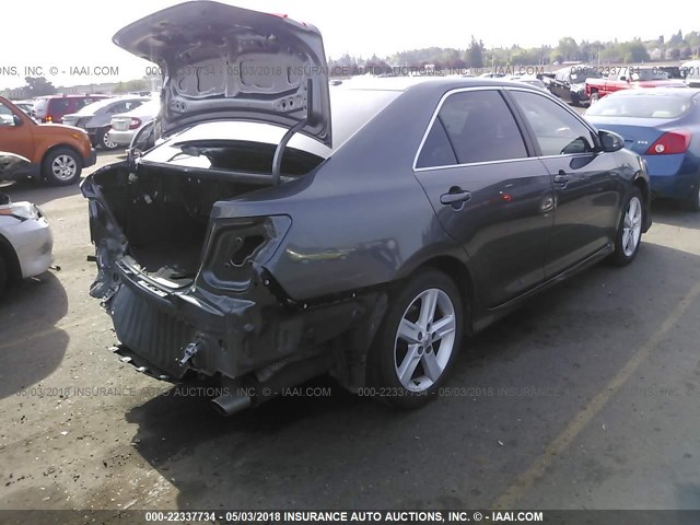 4T1BF1FK6CU198632 - 2012 TOYOTA CAMRY SE/LE/XLE ნაცრისფერი ფოტო 4