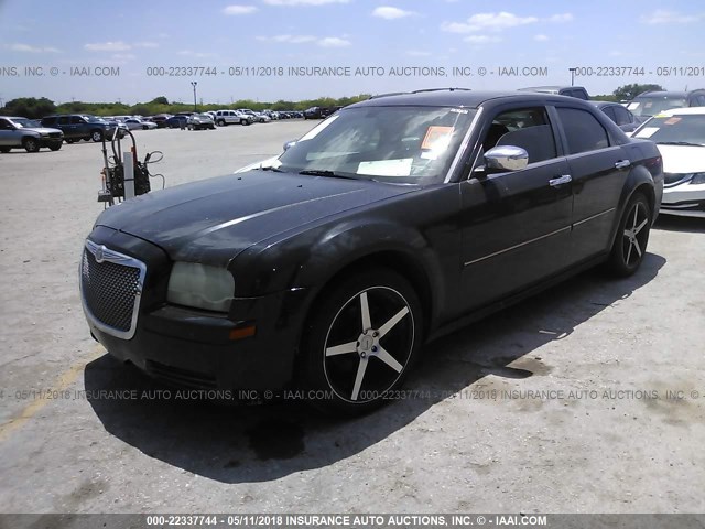 2C3LA43R97H833396 - 2007 CHRYSLER 300 BLACK photo 2