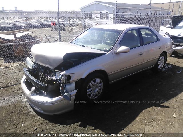 4T1BG22K9YU670998 - 2000 TOYOTA CAMRY CE/LE/XLE GOLD photo 2