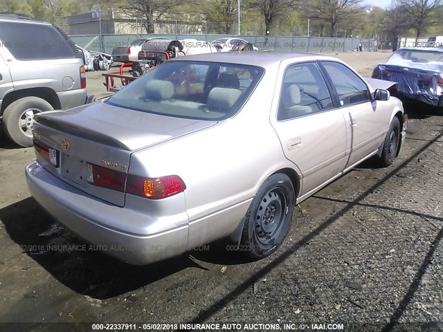 4T1BG22K9YU670998 - 2000 TOYOTA CAMRY CE/LE/XLE GOLD photo 4