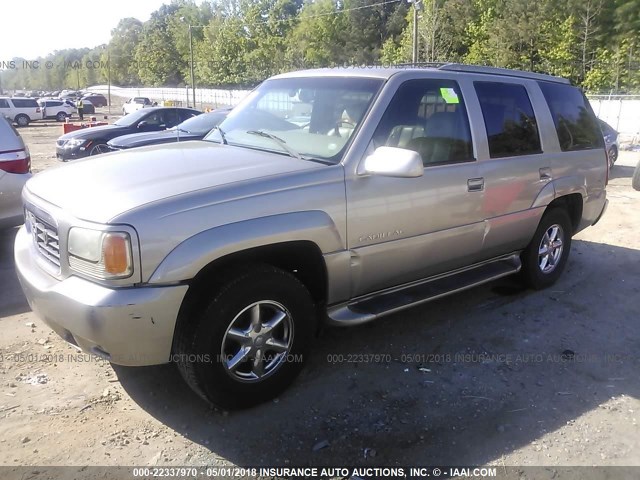 1GYEK63RXYR224066 - 2000 CADILLAC ESCALADE LUXURY ბეჟი ფოტო 2