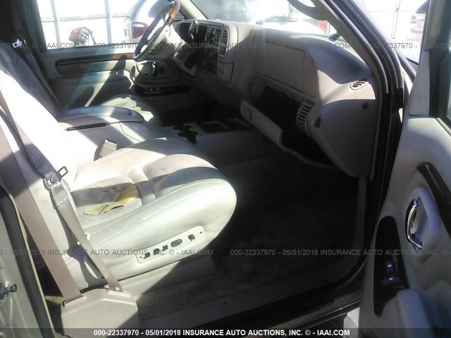 1GYEK63RXYR224066 - 2000 CADILLAC ESCALADE LUXURY ბეჟი ფოტო 5