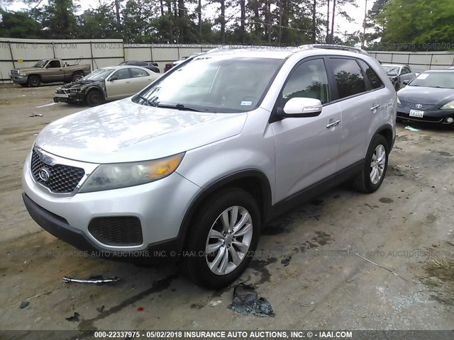 5XYKT4A22BG047535 - 2011 KIA SORENTO LX SILVER photo 2