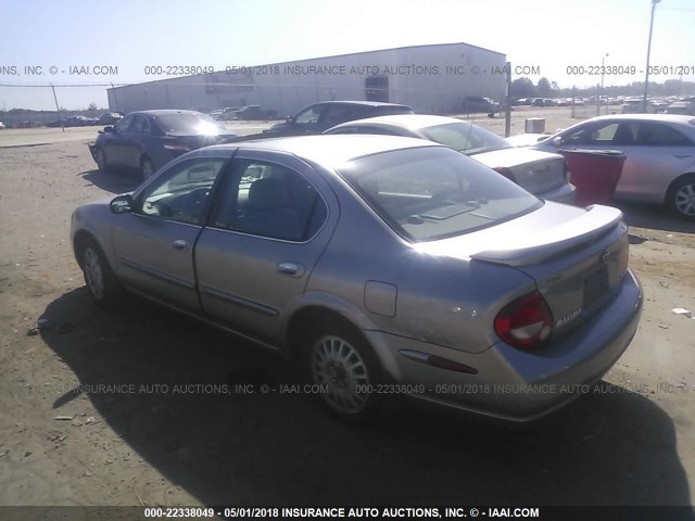 JN1CA31D0YT508267 - 2000 NISSAN MAXIMA GLE/GXE/SE GRAY photo 3