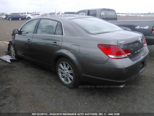 4T1BK36BX5U015680 - 2005 TOYOTA AVALON XL/XLS/TOURING/LIMITED GRAY photo 3