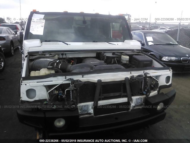 5GRGN23U55H106414 - 2005 HUMMER H2 WHITE photo 6