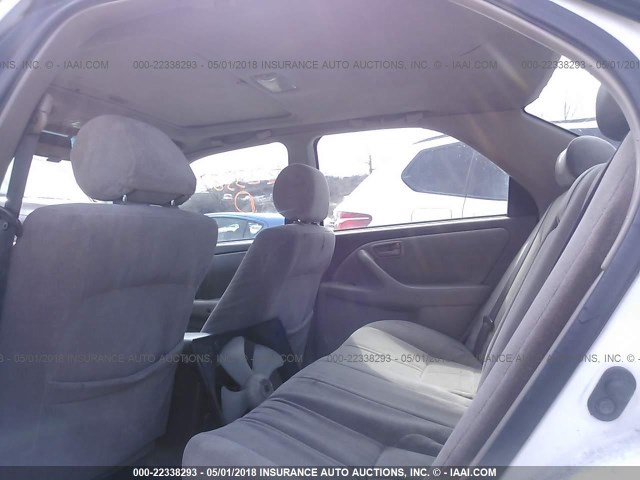 JT2BG22K3X0337893 - 1999 TOYOTA CAMRY LE/XLE WHITE photo 8