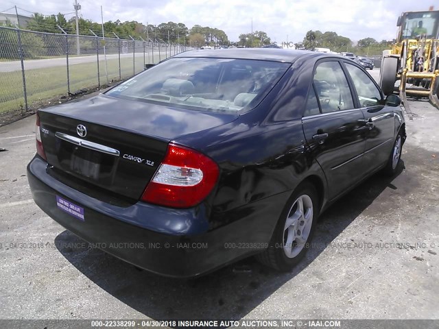 4T1BE32KX2U081039 - 2002 TOYOTA CAMRY LE/XLE/SE BLACK photo 4