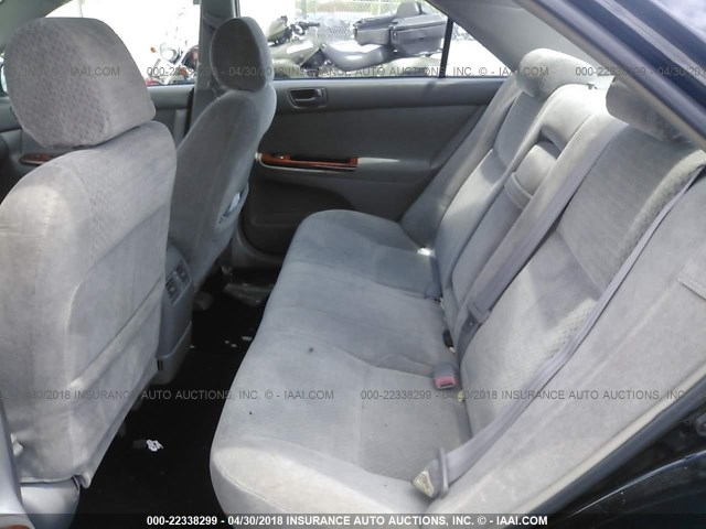 4T1BE32KX2U081039 - 2002 TOYOTA CAMRY LE/XLE/SE BLACK photo 8