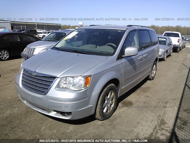 2A4RR5D11AR432739 - 2010 CHRYSLER TOWN & COUNTRY TOURING SILVER photo 2