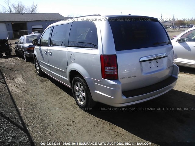 2A4RR5D11AR432739 - 2010 CHRYSLER TOWN & COUNTRY TOURING SILVER photo 3