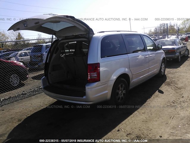 2A4RR5D11AR432739 - 2010 CHRYSLER TOWN & COUNTRY TOURING SILVER photo 4