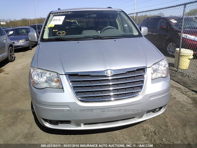 2A4RR5D11AR432739 - 2010 CHRYSLER TOWN & COUNTRY TOURING SILVER photo 6