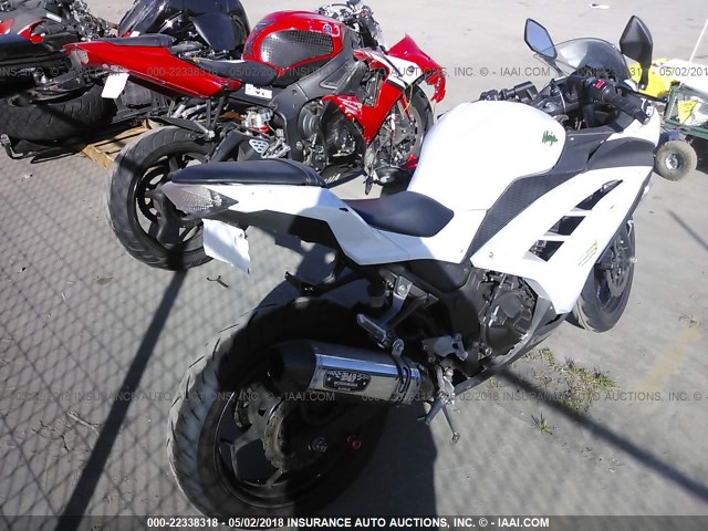 JKAEX8A14FA012124 - 2015 KAWASAKI EX300 A WHITE photo 4