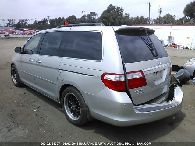 5FNRL38846B003357 - 2006 HONDA ODYSSEY TOURING SILVER photo 3