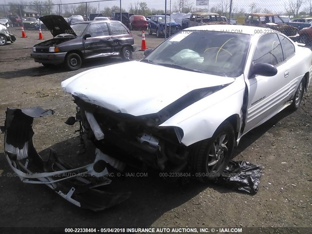 1G2NF12F22C126572 - 2002 PONTIAC GRAND AM SE1 WHITE photo 2