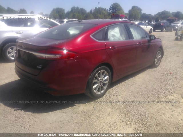 3FA6P0HDXHR269413 - 2017 FORD FUSION SE RED photo 4