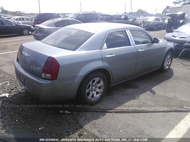 2C3KA43R07H704586 - 2007 CHRYSLER 300 GRAY photo 4