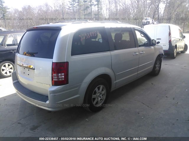 2A4RR5D17AR126631 - 2010 CHRYSLER TOWN & COUNTRY TOURING SILVER photo 4