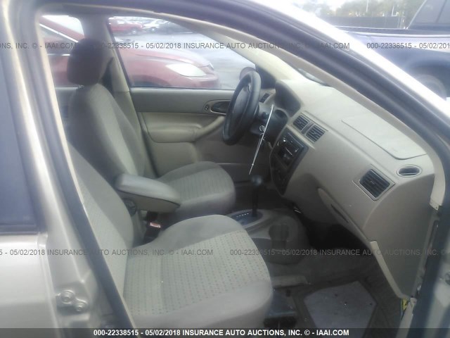 1FAHP34N27W175305 - 2007 FORD FOCUS ZX4/S/SE/SES 金色 照片 5