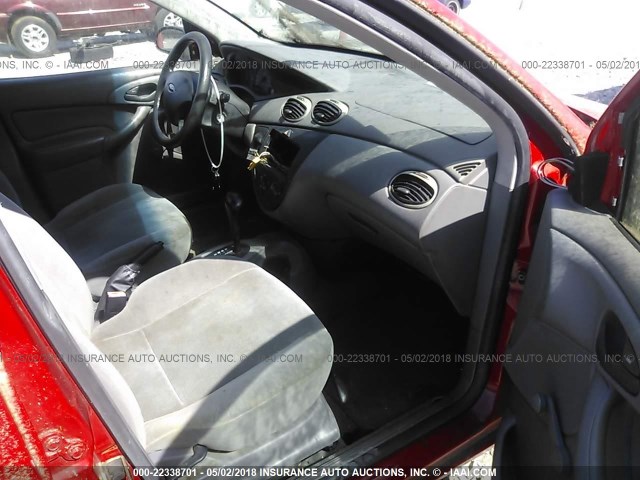 1FAFP33P32W240830 - 2002 FORD FOCUS LX RED photo 5