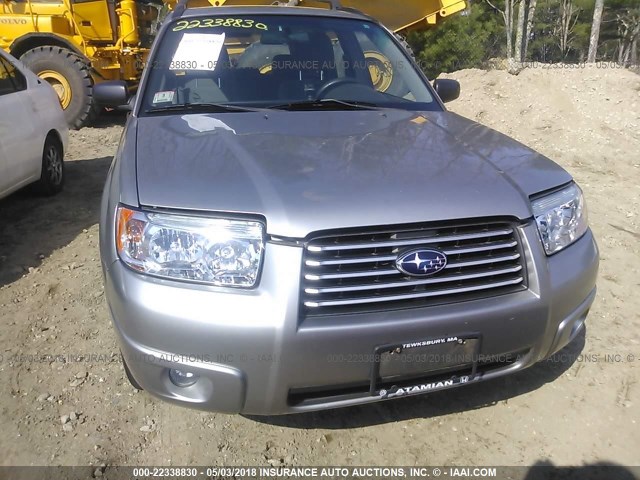 JF1SG63656H704394 - 2006 SUBARU FORESTER 2.5X GRAY photo 6