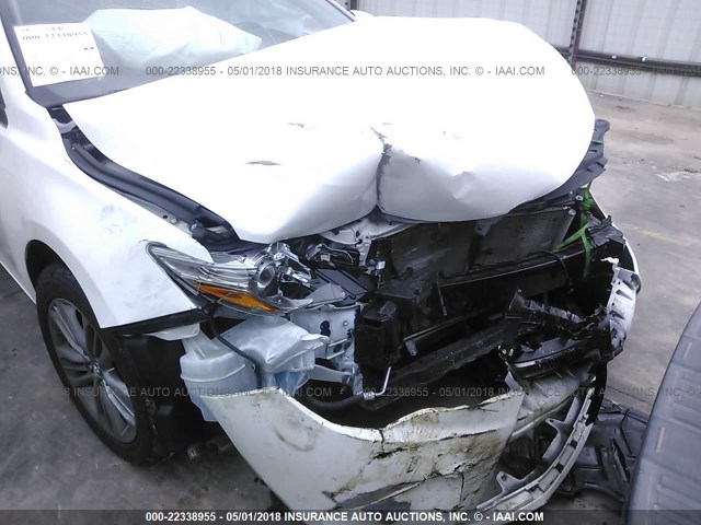 4T1BF1FK7FU056679 - 2015 TOYOTA CAMRY LE/XLE/SE/XSE WHITE photo 6
