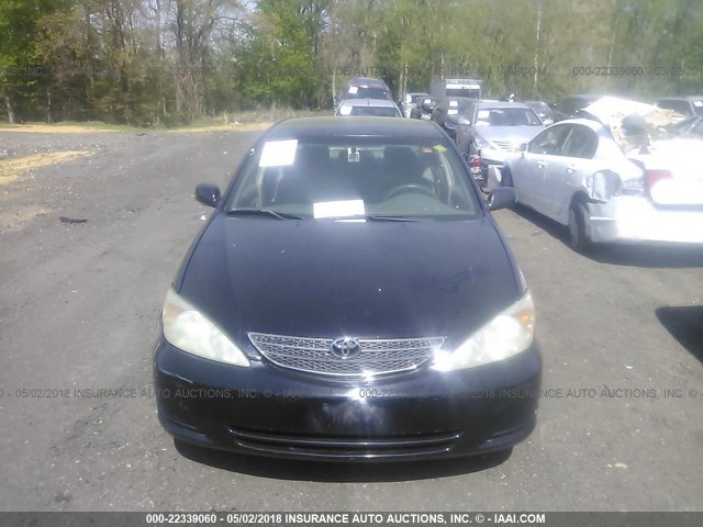 4T1BF32K72U523918 - 2002 TOYOTA CAMRY LE/XLE/SE შავი ფოტო 6