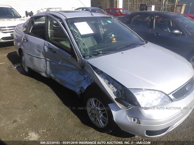 1FAHP34N47W231826 - 2007 FORD FOCUS ZX4/S/SE/SES SILVER photo 6