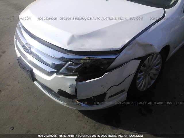 3FADP0L39BR113618 - 2011 FORD FUSION HYBRID WHITE photo 6