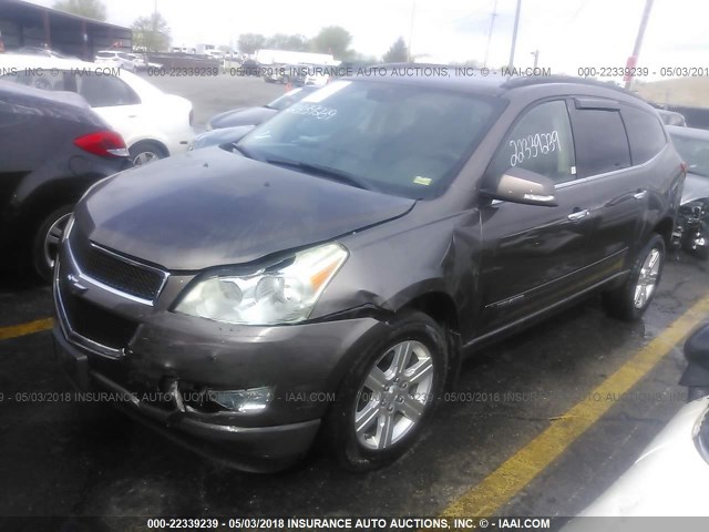 1GNEV23D69S133243 - 2009 CHEVROLET TRAVERSE LT BROWN photo 2