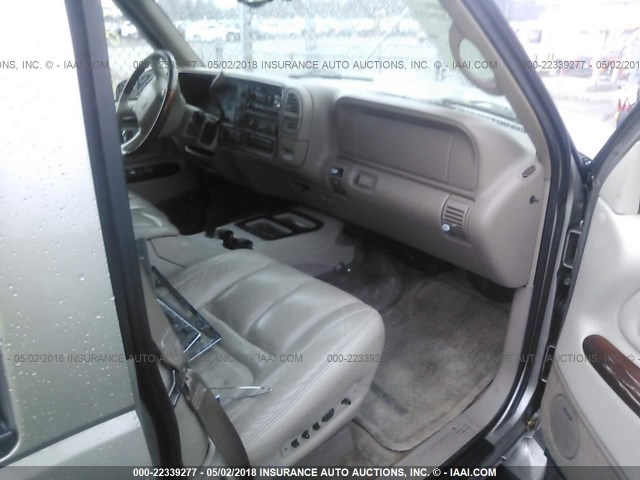 1GYEK63R9YR204570 - 2000 CADILLAC ESCALADE LUXURY Braun Foto 5