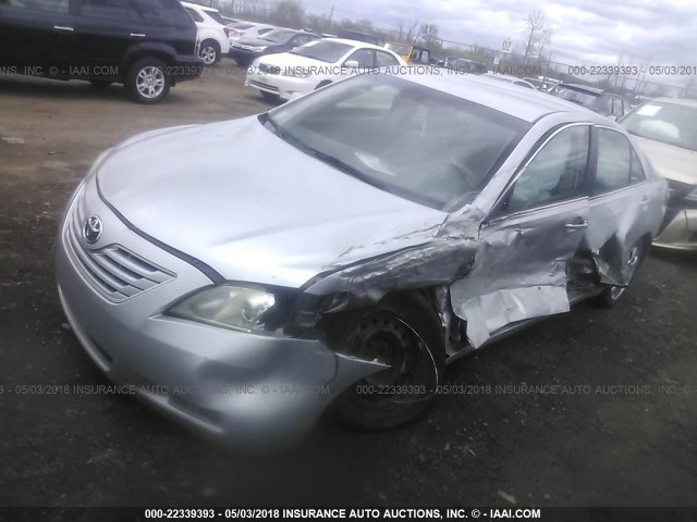 4T1BE46K17U629498 - 2007 TOYOTA CAMRY NEW GENERAT CE/LE/XLE/SE SILVER photo 2