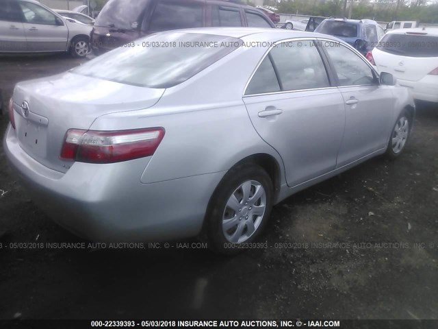4T1BE46K17U629498 - 2007 TOYOTA CAMRY NEW GENERAT CE/LE/XLE/SE SILVER photo 4