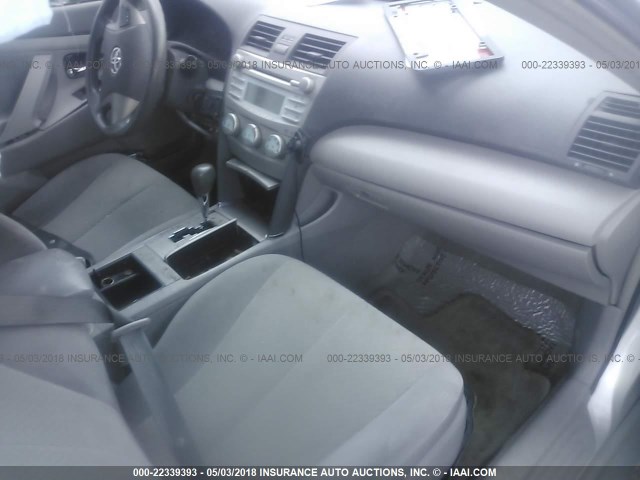 4T1BE46K17U629498 - 2007 TOYOTA CAMRY NEW GENERAT CE/LE/XLE/SE SILVER photo 5