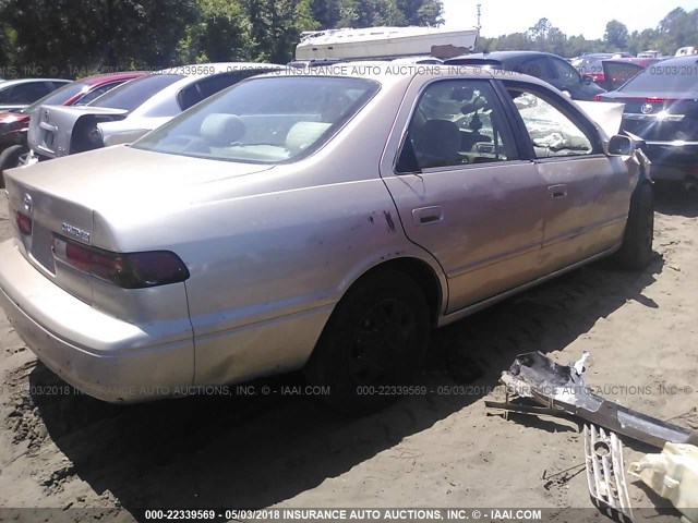 4T1BG22K5VU781706 - 1997 TOYOTA CAMRY CE/LE/XLE GOLD photo 4