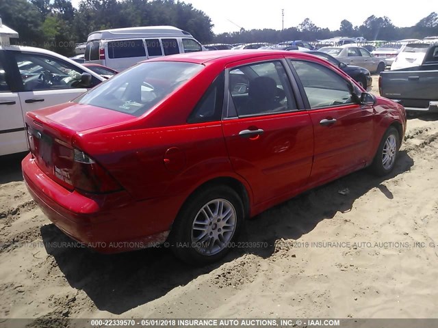 1FAFP34N57W330114 - 2007 FORD FOCUS ZX4/S/SE/SES 红色 照片 4