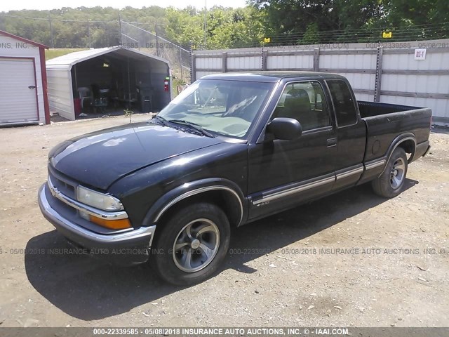 1GCCS19WX28186008 - 2002 CHEVROLET S TRUCK S10 BLACK photo 2