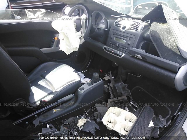 WMEEJ31X09K251149 - 2009 SMART FORTWO PURE/PASSION SILVER photo 5