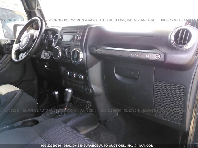 1J4AA2D11BL556880 - 2011 JEEP WRANGLER SPORT 黑色 照片 5