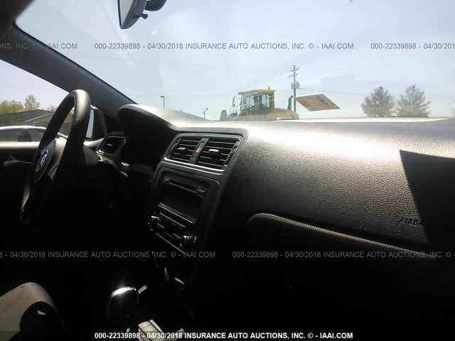 3VWDZ7AJ8BM340839 - 2011 VOLKSWAGEN JETTA SE GRAY photo 5