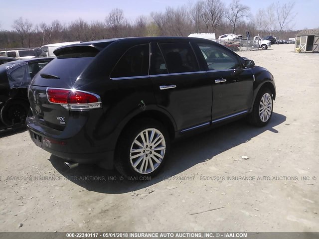 2LMDJ8JK2CBL17973 - 2012 LINCOLN MKX BLACK photo 4